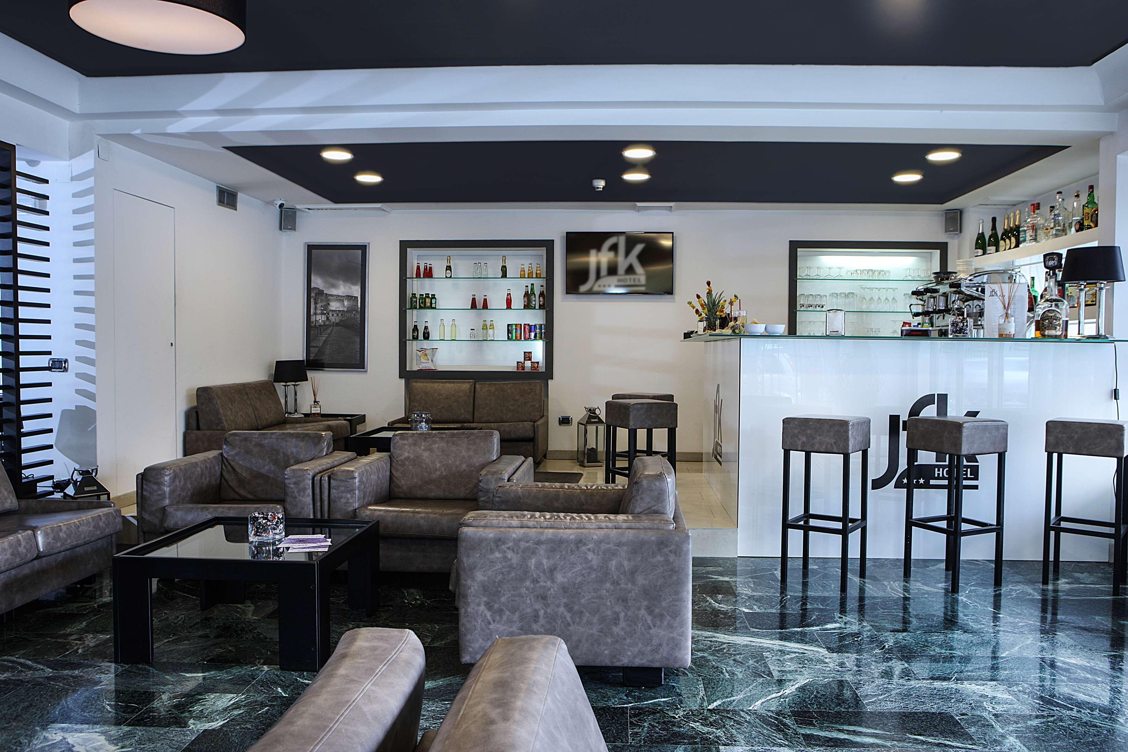 Best Western Plus Scottsdale Thunderbird Suites Exterior photo