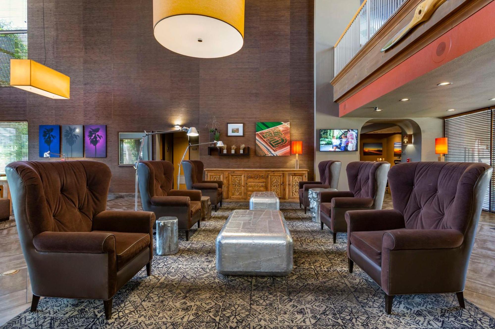 Best Western Plus Scottsdale Thunderbird Suites Exterior photo