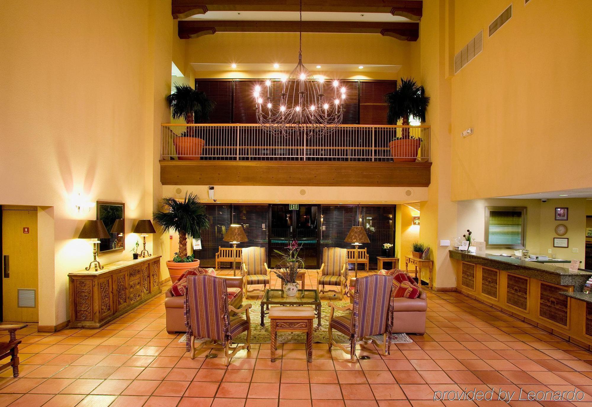 Best Western Plus Scottsdale Thunderbird Suites Interior photo