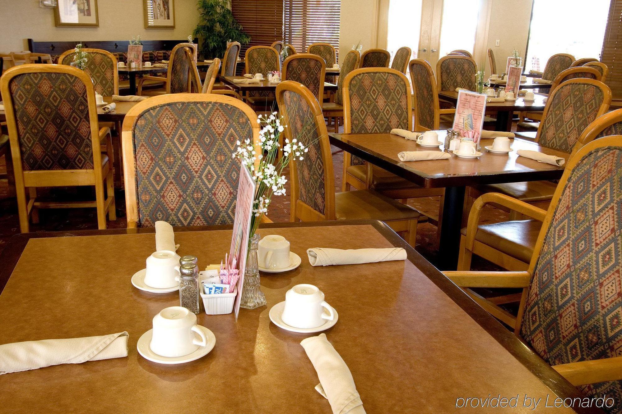 Best Western Plus Scottsdale Thunderbird Suites Restaurant photo