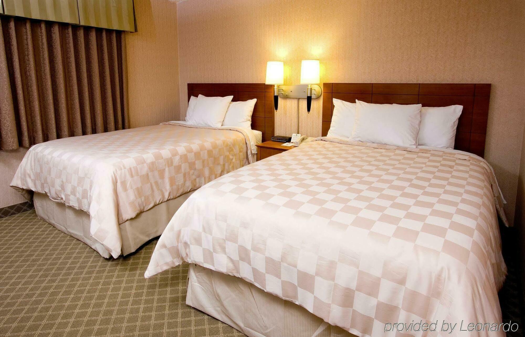 Best Western Plus Scottsdale Thunderbird Suites Exterior photo